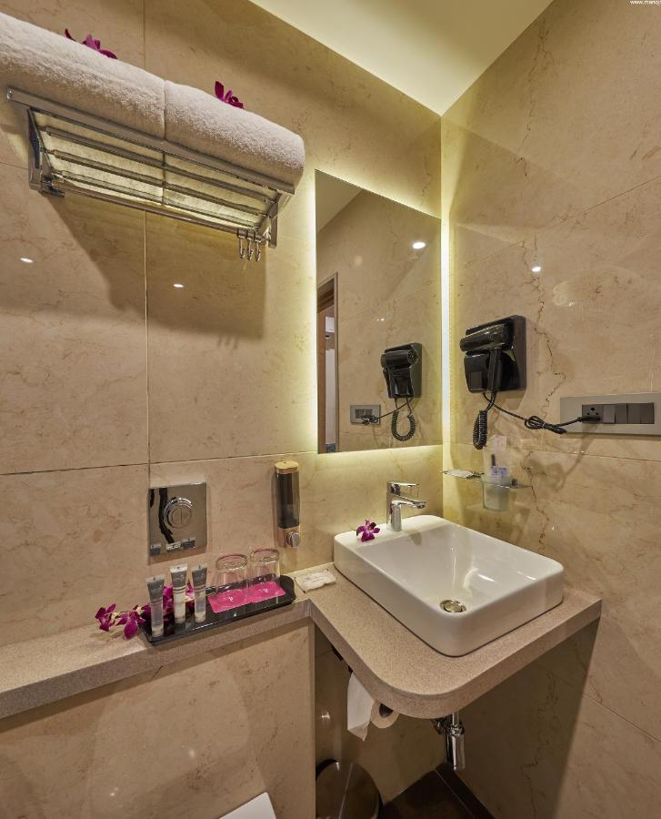 Regenta Inn Grand-Orr, Mahadevapura Bangalore Exterior foto